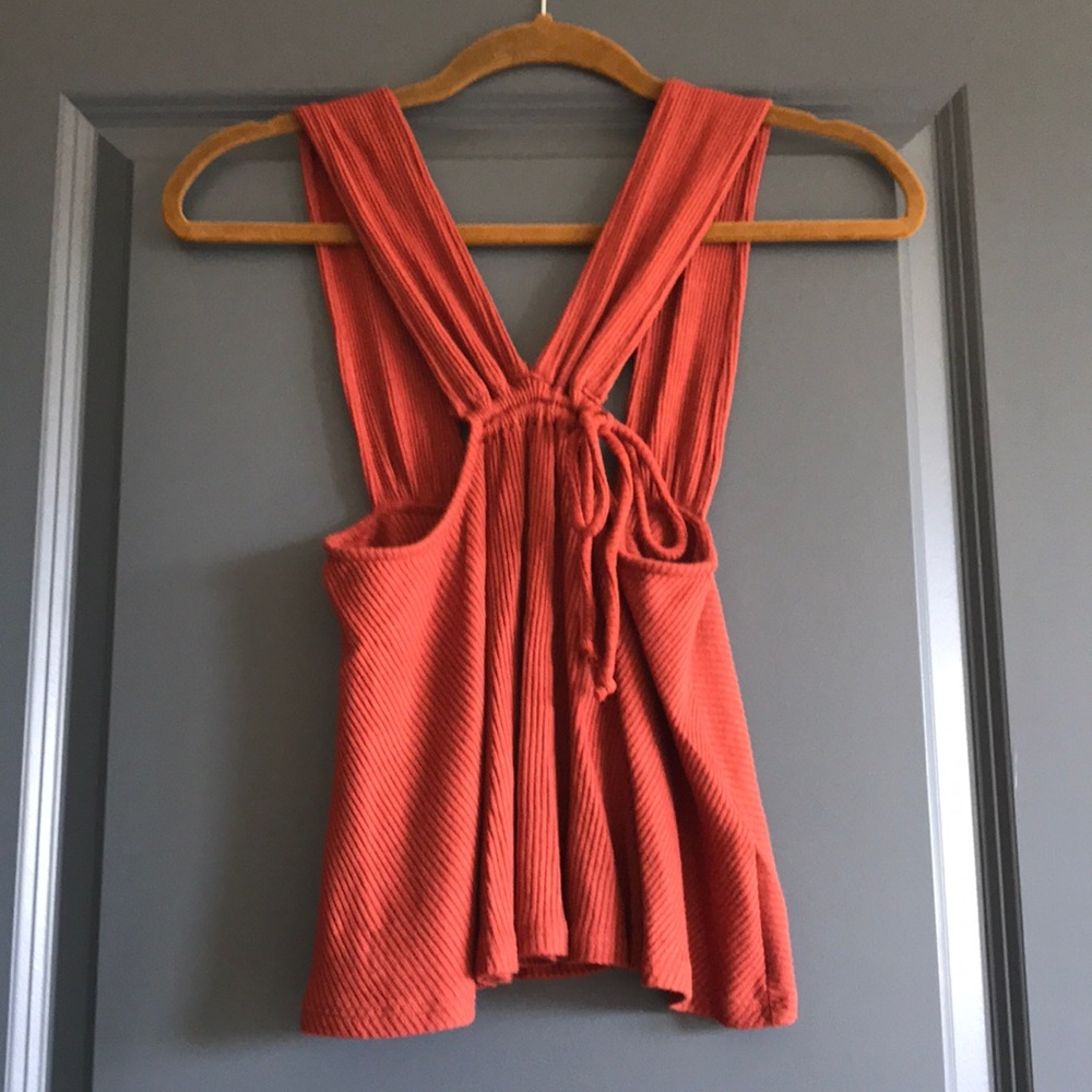 Her entire name says grace rust sleeveless top